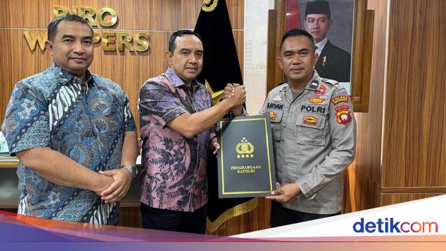 Kapolri Beri Tiket Sekolah ke Aipda Irvan Penggagas Panti Lansia Telantar
