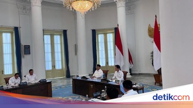 Prabowo Pimpin Sidang Perdana DPN di Istana Bogor, Gibran Hadir