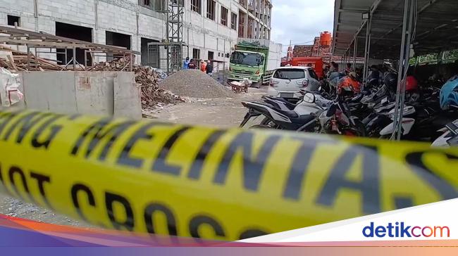 Lift Crane Proyek RS Muhammadiyah Blora Jatuh, 3 Orang Tewas