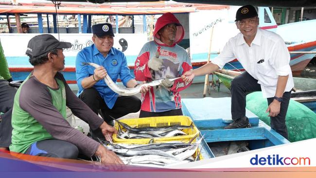 KKP Bantu Nelayan Terdampak Pagar Laut Tangerang Jadi Lebih Produktif