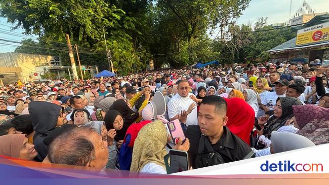 100 Ribuan Warga Ikut Jalan Sehat HUT ke-17 Partai Gerindra di Padang