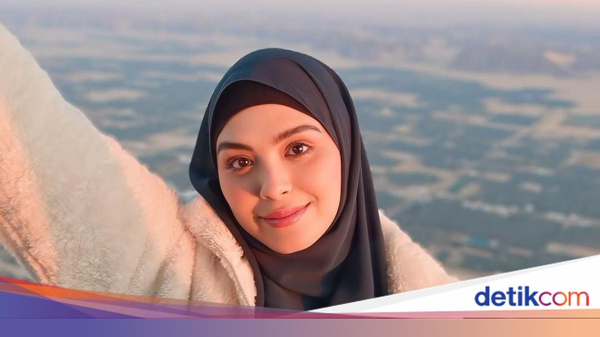 Yigit jojaning oldida silkitadi (porno video) It uslubidagi fotosuratni korsating