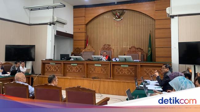 Praperadilan Baru Mulai, Kubu Hasto Sudah Protes Bertubi-tubi ke KPK