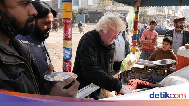 Sosok Penjual Puding di Pakistan yang Mirip Donald Trump