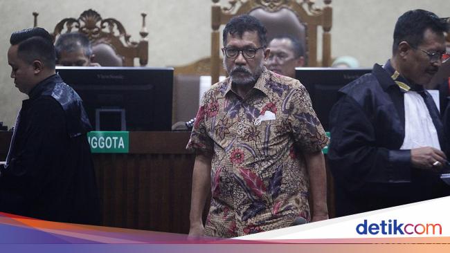 Hattrick Tersangka bagi Zarof Eks Pejabat MA
