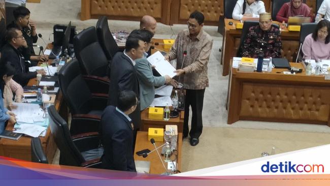 Pemerintah-DPD RI Serahkan DIM Minerba ke Baleg DPR RI