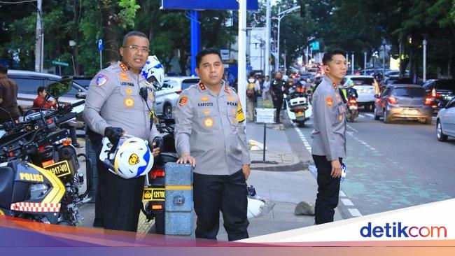 Kapolda Metro Turun ke Jalan Pantau ‘Tim Pemecah Macet’ di Jakarta