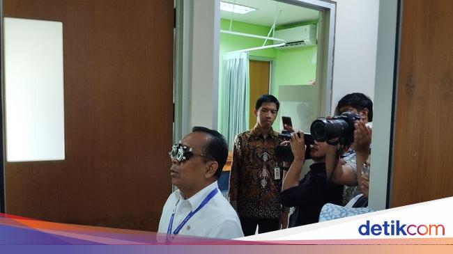 Ultah Hari Ini, Menko Pratikno Ikut Cek Kesehatan Gratis di Puskesmas Gambir