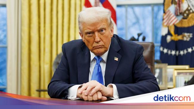 Pecat 8 Inspektur Jenderal AS, Trump Digugat