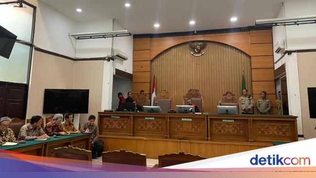 Sidang Putusan Praperadilan Hasto Vs KPK Dimulai