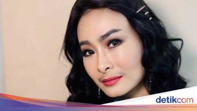 Iis Dahlia Buka Alasan Dirinya Dilarang Nyanyikan Lagu Yoni Dores