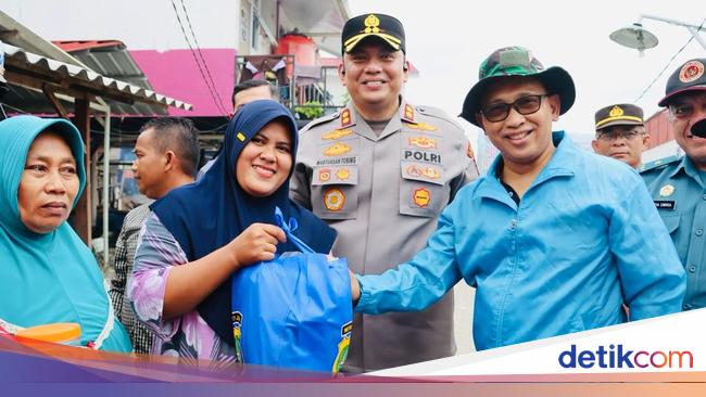 Kapolres Tanjung Priok Gelar Jumat Curhat di Rumah Apung Muara Angke