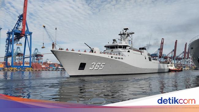 Kala Pesawat Israel Berputar-putar di Atas KRI Diponegoro