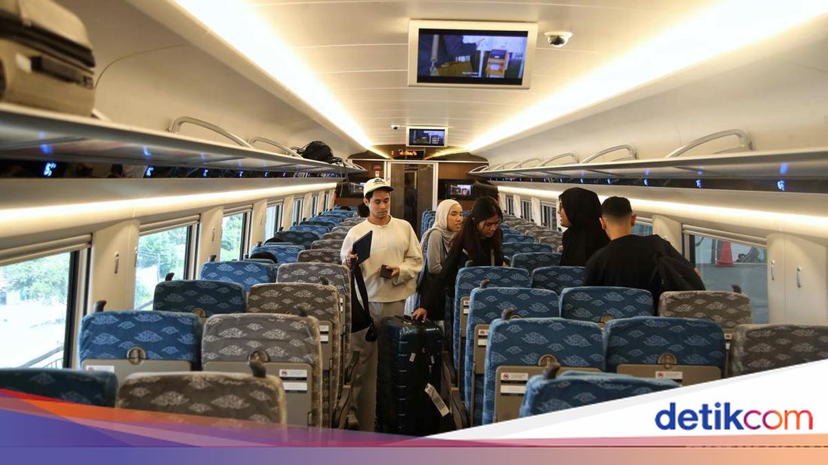 Tarif Parkir Mobil-Motor di Stasiun Whoosh, Ini Rinciannya