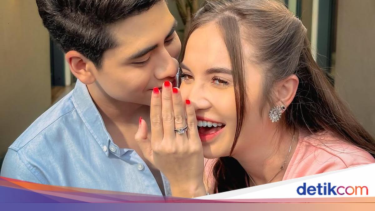 Paypoq kiygan onalar jinsiy aloqada Telefoningiz uchun juda qisqa porno videolar