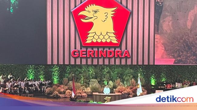 Perintah Panglima Tertinggi Bikin Jokowi Tak Bisa Tolak Sambutan HUT Gerindra