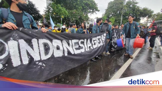 Kata Pemerintah Kala Mahasiswa Demo #IndonesiaGelap