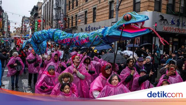 Semarak Perayaan Tahun Ular di Chinatown New York