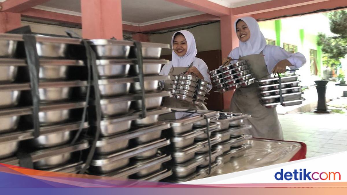 Kritik Senayan soal MBG: Mulai Pelesetan hingga Perkara Statistik