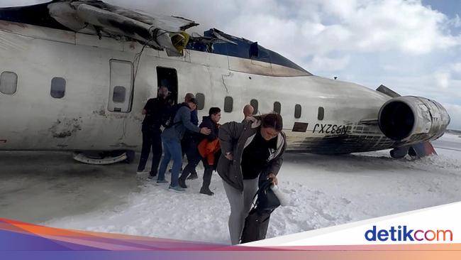 Momen Penyelamatan Seluruh Penumpang Delta Air yang Terbalik di Kanada