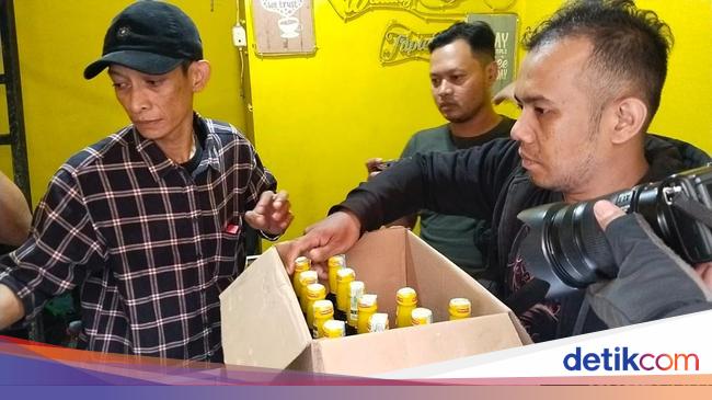 Ramadan Alert: Bandung Police Seize Over 1,500 Bottles of Illegal Liquor Ahead of Holy Month