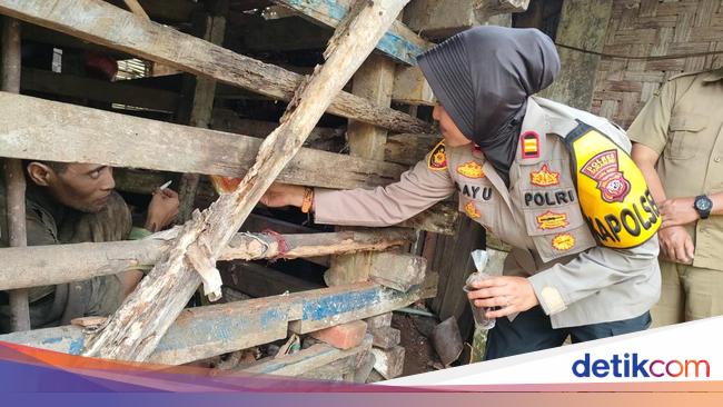 Peran Iptu Bayu Evakuasi Kakak Adik ODGJ yang Dikurung di Kandang ke RSJ