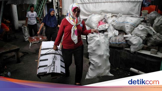 Melihat Aktivitas Bank Sampah di Jakarta Utara