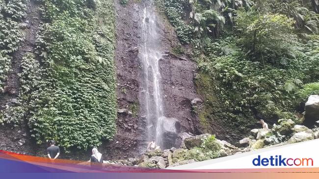 Menikmati Segarnya Tiga Curug di Kaki Gunung Halimun Salak