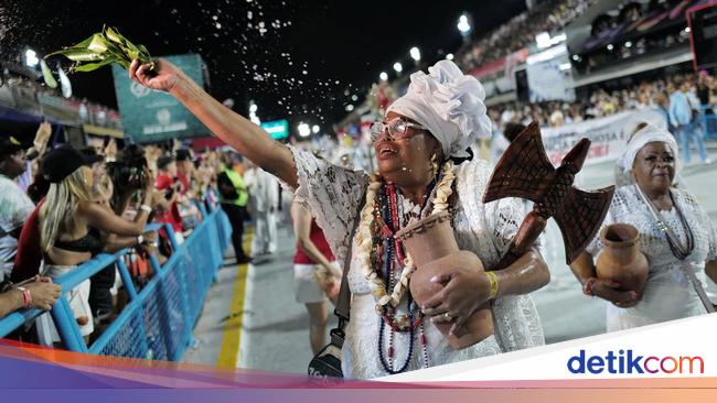 Pawai Pembersihan Rohani Tandai Dimulainya Karnaval Terbesar di Brasil