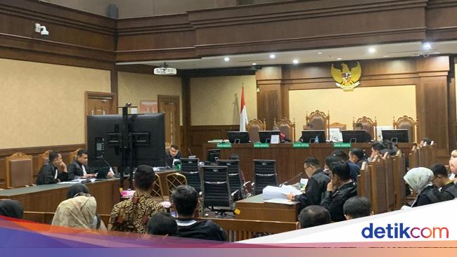 Pengacara-Ibu Ronald Tannur Akan Dikonftrontir di Sidang 3 Hakim PN Surabaya