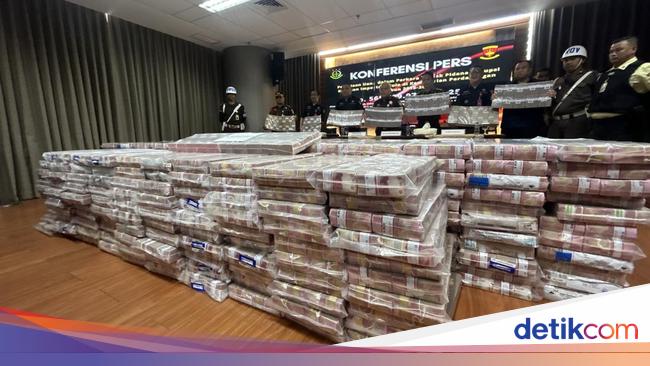 Duit Setengah Triliun Hasil Sitaan Kasus Impor Gula Digelar Kejagung