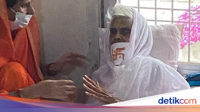 Kisah Penganut Agama di India Jalani Ritual Puasa Sampai Wafat