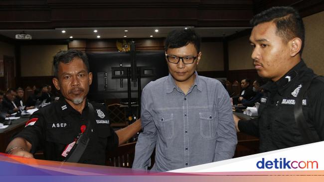 Ronald Tannur Bersaksi di Sidang Tiga Hakim PN Surabaya