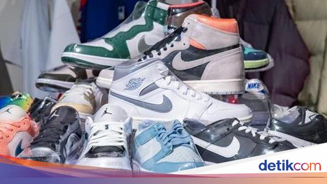 Dunia Hari Ini: Kereta Berisi Ribuan Sepatu Nike Dirampok di Amerika Serikat