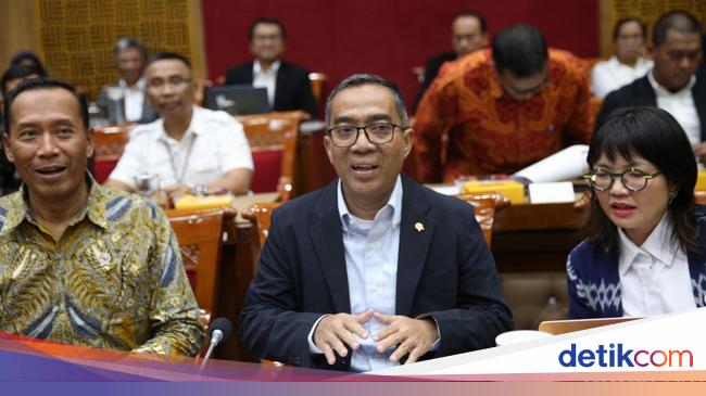Pemerintah Luncurkan Satgas Percepatan Kebutuhan Dokter Pekan Depan