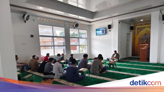 Kisah Masjid di Sukabumi yang Buka 24 Jam, Ramah dengan Musafir