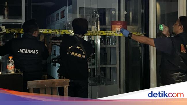 Polisi Gerebek Karaoke Sediakan Striptis di Jateng, 1 Orang Jadi Tersangka