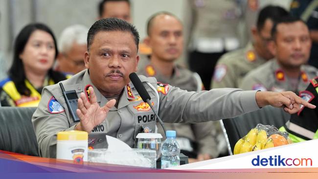 Kakorlantas Matangkan Strategi One Way Nasional demi Pastikan Arus Mudik Lancar