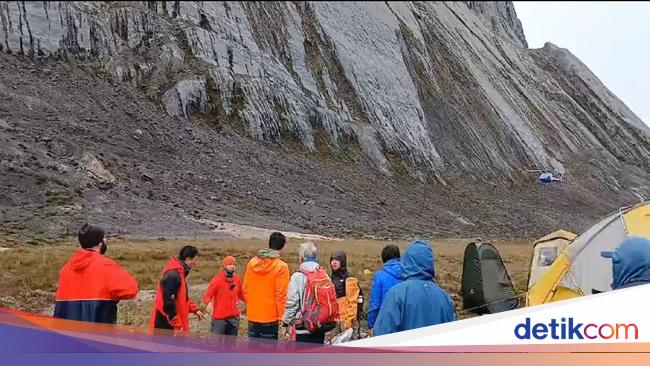 Fakta-fakta 2 Pendaki Meninggal di Puncak Carstensz Papua