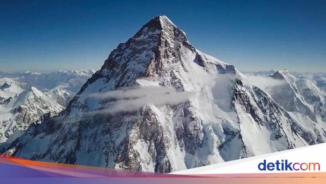 10 Gunung yang Mempesona Tapi Paling Mematikan di Dunia