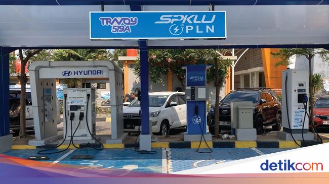 Mudik Pakai Mobil Listrik? Ini Daftar Tempat Ngecas di Rest Area