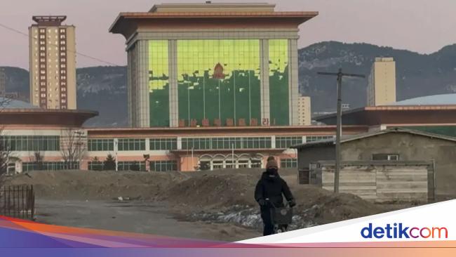 Potret Korea Utara Dikunjungi Turis Barat