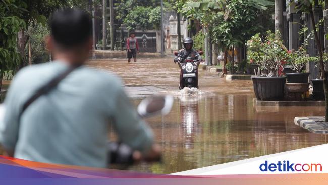 Banjir Jakarta Mulai Surut, 89 RT dan 2 Jalan Masih Tergenang