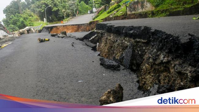 Sempat Amblas, Jalan ke Stasiun Batu Tulis Dipulihkan