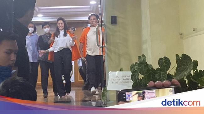 Nikita Mirzani Ditahan, Polisi Sita Deretan Barang Bukti Ini