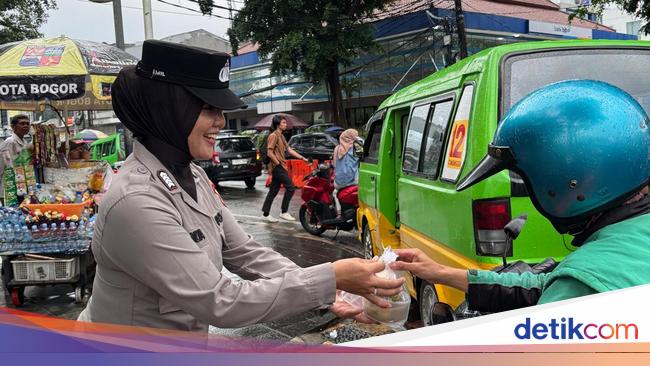 Polresta Bogor Kota Berbagi Takjil Gratis, Hasil Program Celengan Ramadan