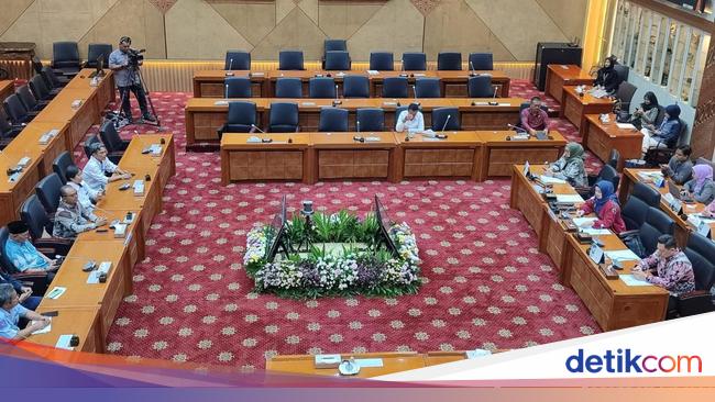 Dijanjikan Dapat Kerja Lagi, Pekerja Sritex Minta Pesangon Tetap Diberikan