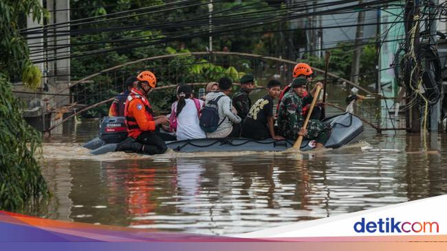 BNPB Catat 37.058 KK di Jabodetabek Terdampak Banjir, Terbanyak Kota Bekasi