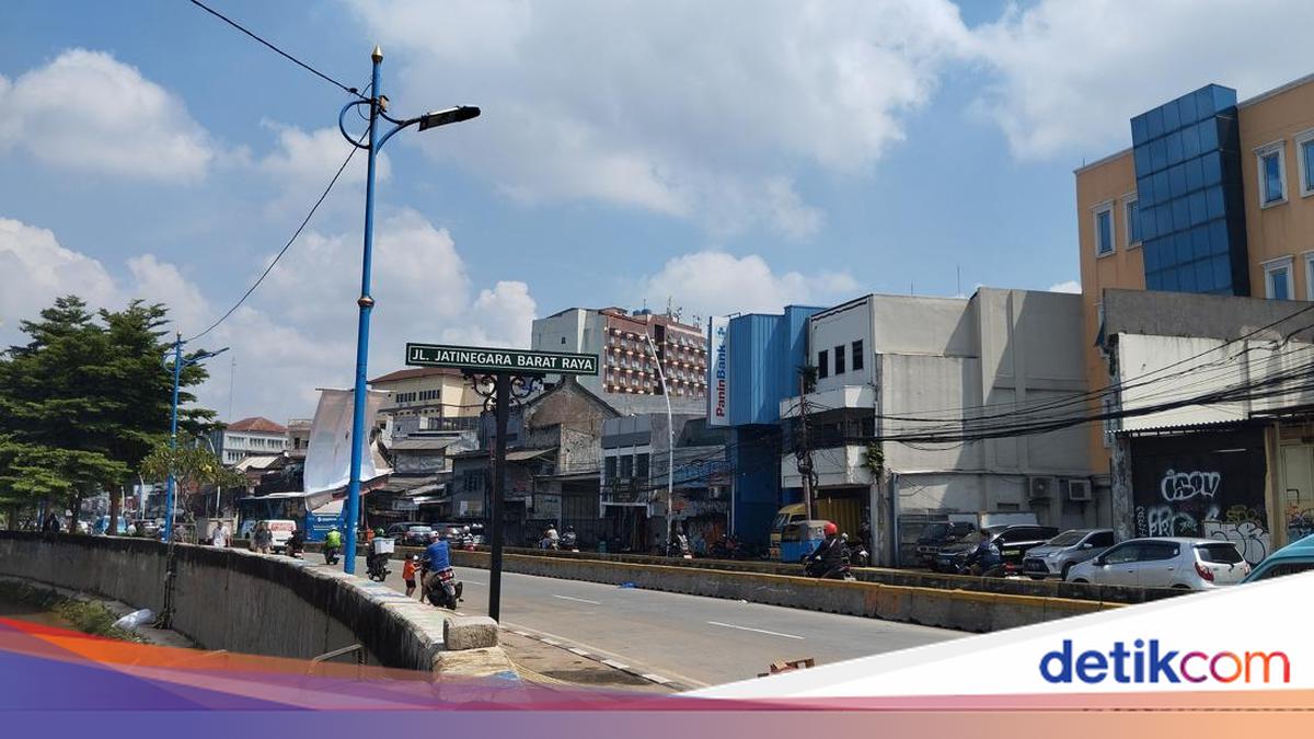 Banjir Sudah Surut, Arus Lalu Lintas Jalan Jatinegara Barat Normal