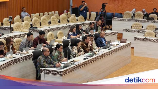 Permintaan 3 Aplikator di DPR: Atur Tarif-Ojol Jadi Transportasi Penumpang